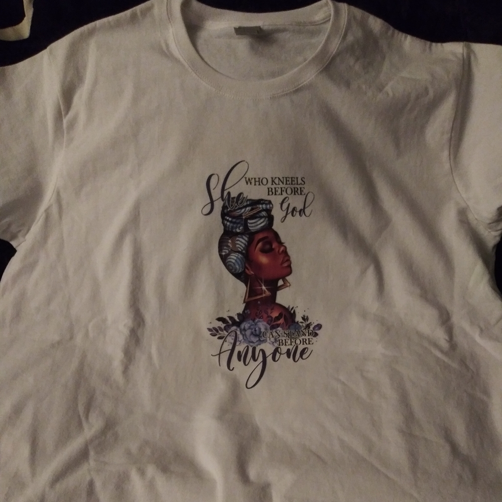 T-Shirt - Picture 2 of 4